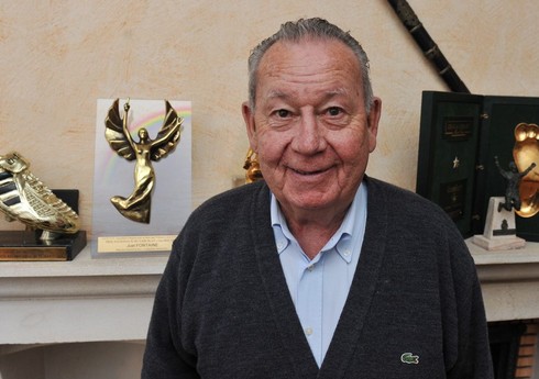 Dünya çempionatlarının rekordçusu olan futbolçu vəfat edib