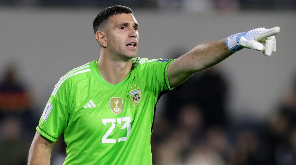 Dünya çempionu “Aston Villa”dan ayrılmaq istəyir