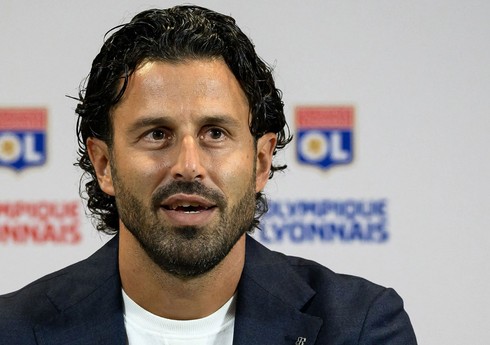 Dünya çempionu Fransa klubundan təzminat tələb edir