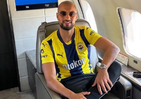 "Fənərbağça" "Mançester Yunayted"də çıxış edən futbolçunu transfer edib