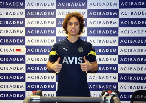 "Fənərbağça" yeni transferini icarəyə verib