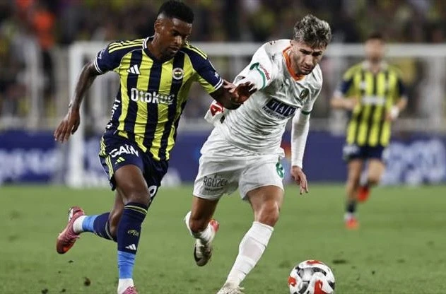 “Fənərbaxça” son dəqiqədə xal itirdi: Qapıçıdan inanılmaz səhv