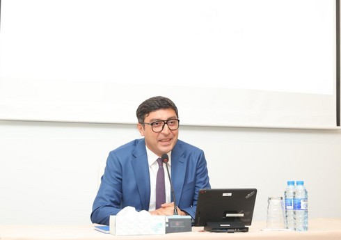 Fərid Qayıbov Çempionlar Liqasının qalibi olan "Birbaşa Bakı" komandası ilə görüşüb