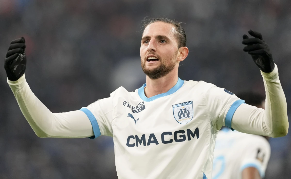 Fransa millisinin üzvü “Milan” yolunda