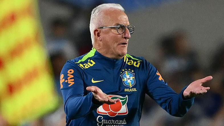 Futbol üzrə Braziliya millisinin baş məşqçisi Dorival Junior istefaya göndərilib