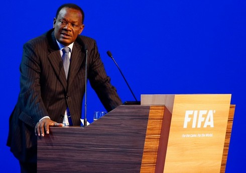 Futboldan ömürlük kənarlaşdırılan federasiya prezidentinin cəzası ləğv edilib