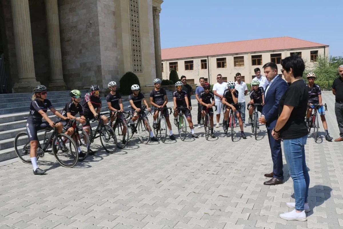 Gədəbəydə velosipedçilərlə görüş keçirilib - FOTO