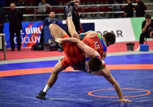 Güləş üzrə Azərbaycan çempionatında daha 5 çəkidə qaliblər müəyyənləşib