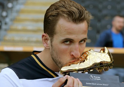 Harri Keyn “Qızıl buts” uğrunda mübarizəyə liderlik edir - SİYAHI