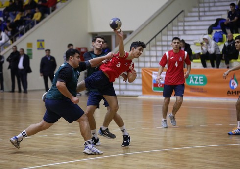 Həndbol üzrə Azərbaycan çempionatında II tura yekun vurulub