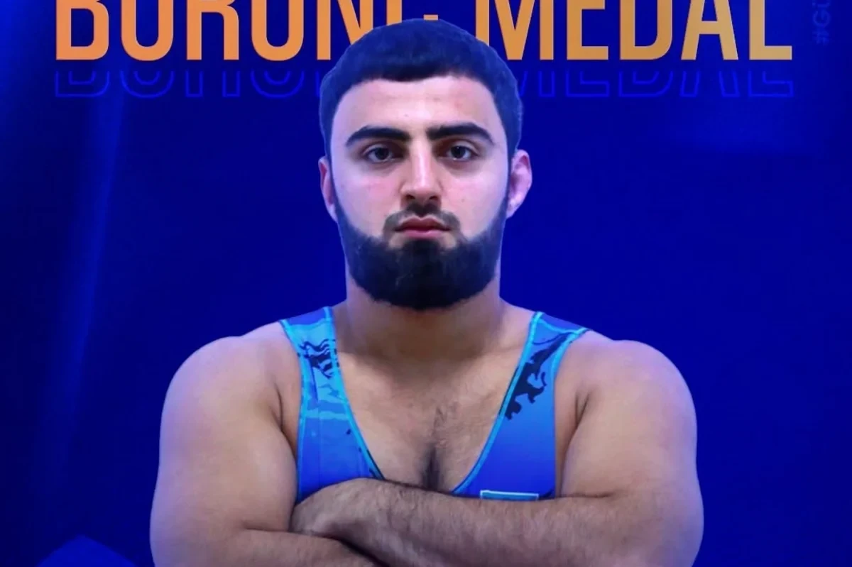 İki güləşçimizdən medal