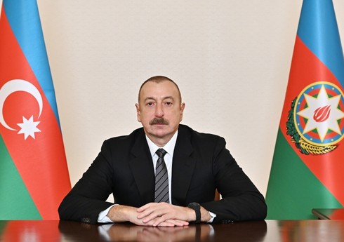 İlham Əliyev Xankəndidə idman ictimaiyyətinin nümayəndələri ilə görüşüb