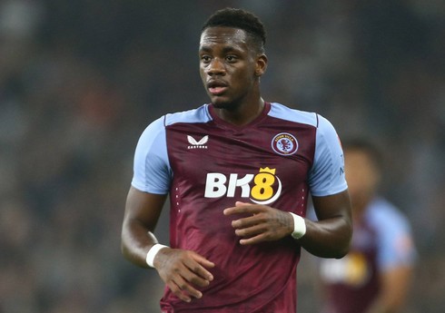 İngiltərə klubu hücumçusu ilə müqavilə müddətini uzadıb