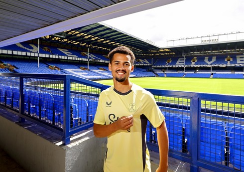 İngiltərə klubu seneqallı hücumçu transfer edib