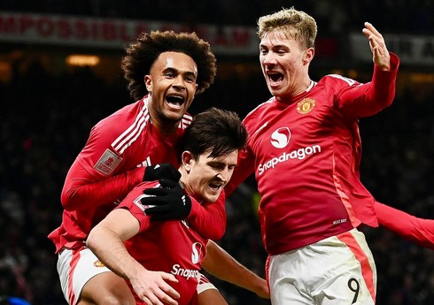 İngiltərə Kuboku: “Mançester Yunayted” hakimin şübhəli qərar verdiyi oyundan qalib ayrılıb