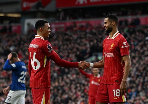 İngiltərə Premyer Liqası: “Liverpul” autsayderi darmadağın edib