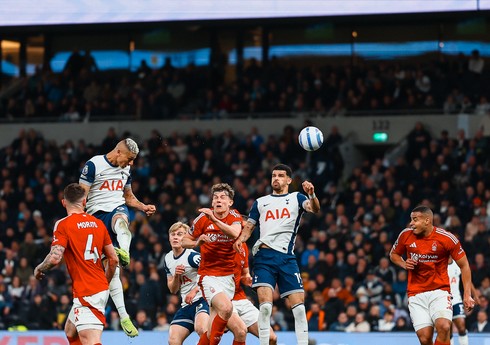 İngiltərə Premyer Liqası: “Tottenhem” bu mövsüm 18-ci dəfə məğlub olub