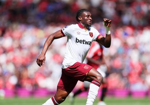 İngiltərənin nəhəng klubları qanalı futbolçunu transfer etmək istəyir