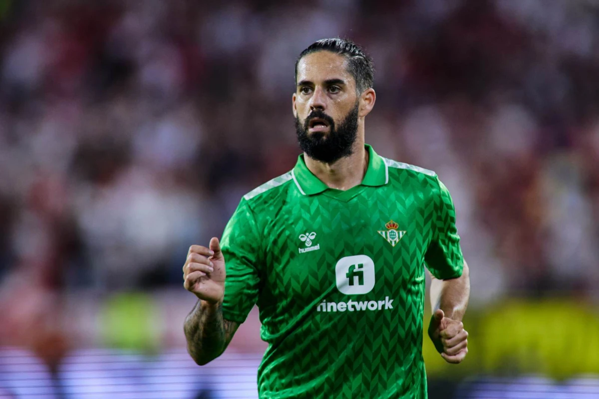 İsko son 6 ildə ilk dəfə İspaniya millisinin heyətində meydana çıxıb