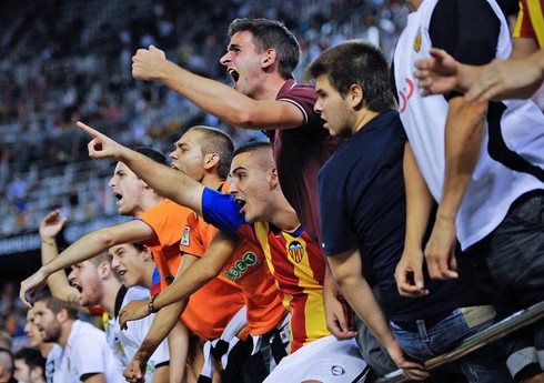 İspaniya klubunun azarkeşləri irqçiliyə görə həbs ediliblər