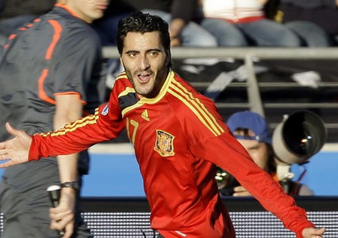 İspaniya millisinin sabiq futbolçusu VII divizion klubu ilə müqavilə imzalayıb