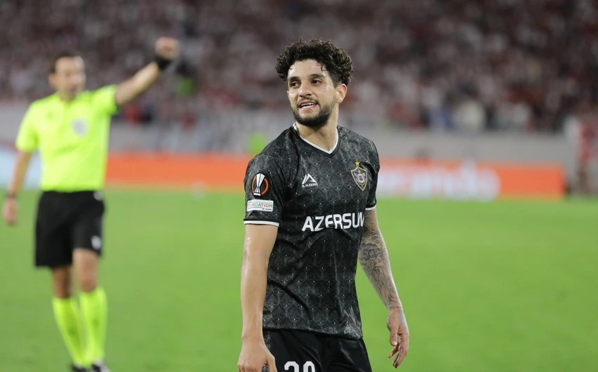 Kadi azarkeşləri tribunalara səslədi