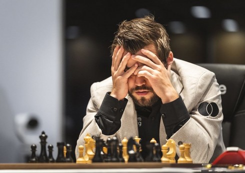 Karlsenin şahmat tacı uğrunda oyundan imtinası rəsmiləşib