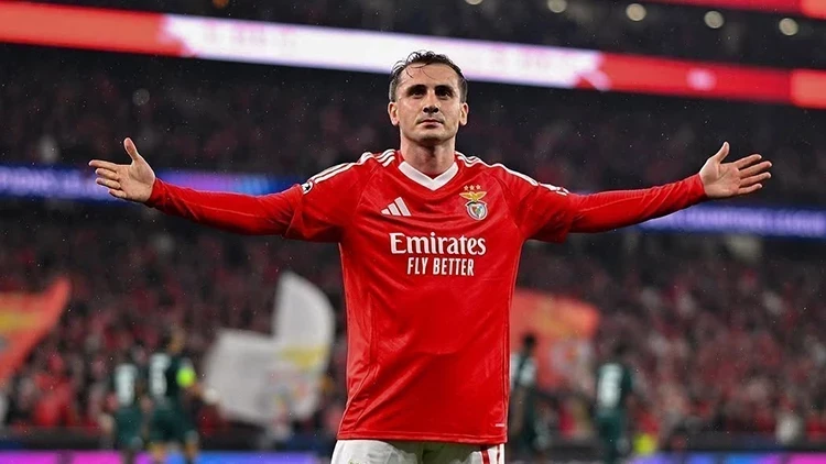 Kerem Aktürkoğlu "Benfika"da qalacaq: "Fənərbaxça" transferi yarımçıq oldu