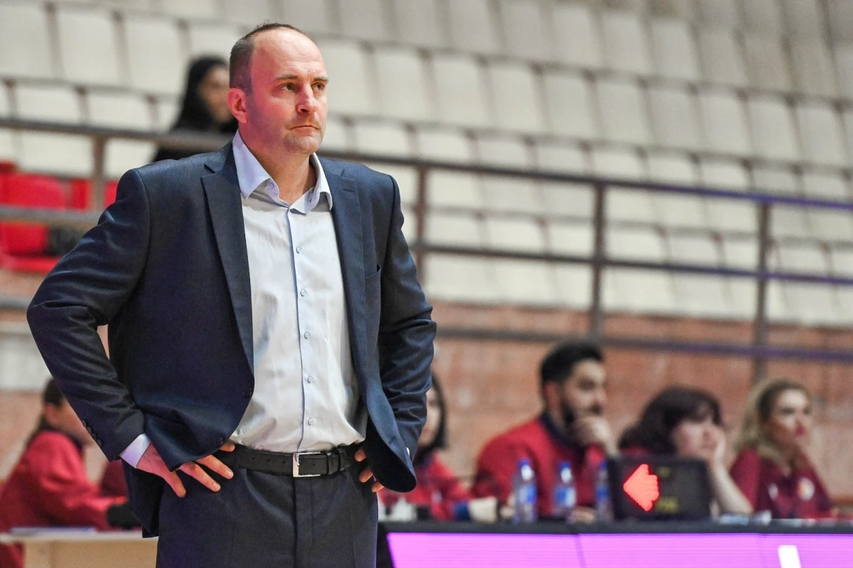 “Lənkəran”nın baş məşqçisi: “Ehtiyat skamyanın kasad olması yenə də öz sözünü dedi”