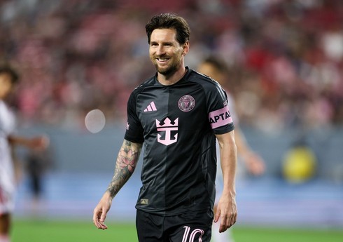 Lionel Messi minifutbol üzrə Azərbaycan millisini təbrik edib - VİDEO