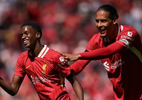 “Liverpul” yoldaşlıq görüşündə “Sevilya”ya 4 qol vurub