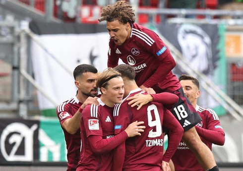 Mahir Emrelinin komandası doğma meydanda qalib gəlib