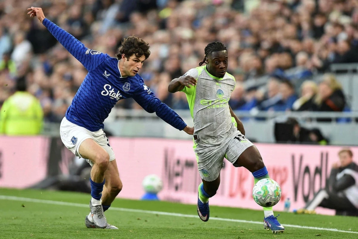 "Mançester Siti" səfərdə "Everton"la heç-heçə edib