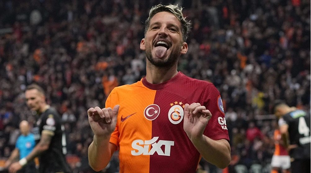 Mertens yetirməsi olduğu kluba qayıda bilər