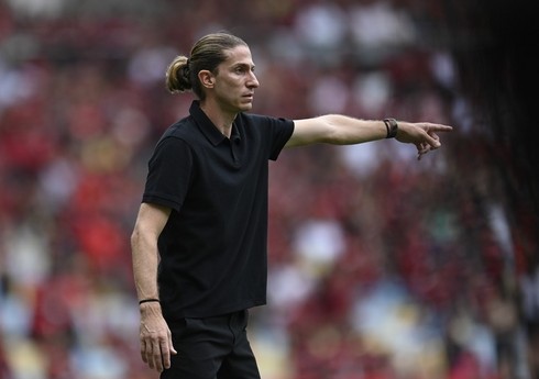 Məşhur baş məşqçi "Qarabağ"ın hücumçusunu "Sevilya"ya keçmək fikrindən daşındırıb