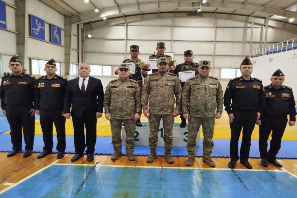 Mülki müdafiə qoşunlarında güləş üzrə birincilik keçirilib - FOTO