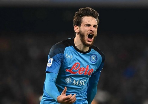 "Napoli"nin gürcüstanlı futbolçusu zədəsini sağaldıb