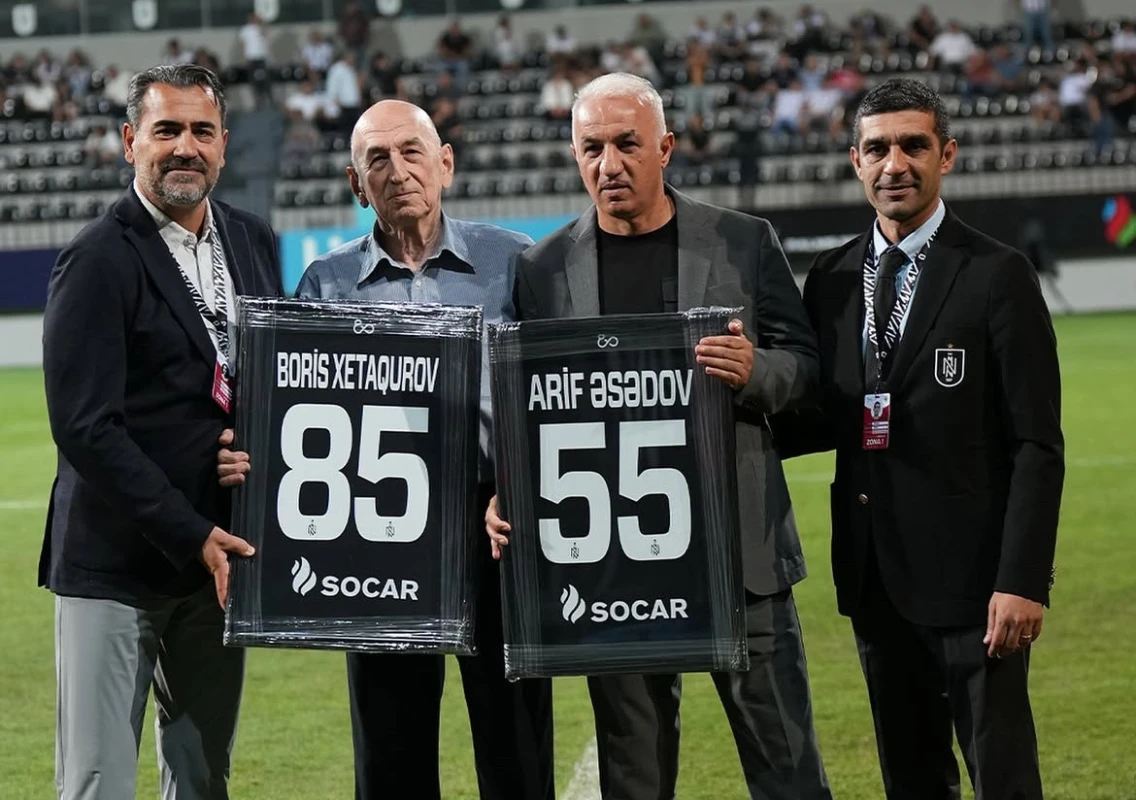 “Neftçi” Arif Əsədovu mükafatlandırıb