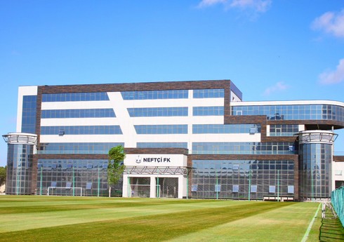 “Neftçi” Futbol Mərkəzində inzibati binanın təmirinə başlanılıb