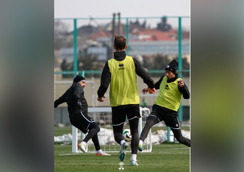 “Neftçi” "Kəpəz"lə oyuna itki ilə çıxacaq