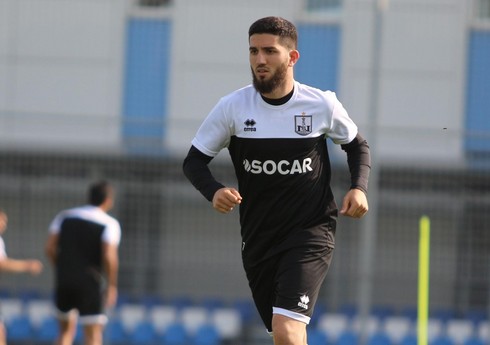“Neftçi”nin futbolçusu zədə səbəbindən “Beşiktaş”la ilk oyunu buraxacaq