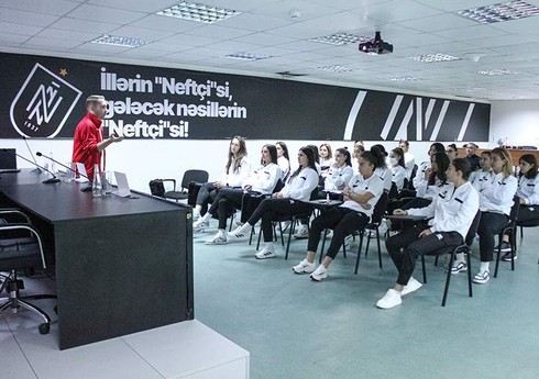 "Neftçi"nin məşqçi və futbolçuları üçün seminar təşkil olunub
