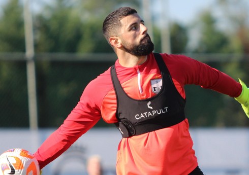 “Neftçi”nin xorvatiyalı qapıçısı: “İkinci yarıda azarkeşləri sevindirəcəyik”