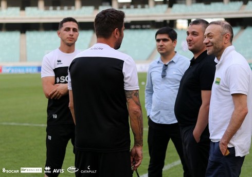 "Neftçi"nin yeni prezidenti komanda üzvləri ilə görüşüb