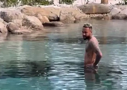Neymar şəxsi torpaq sahəsində süni göl yaratdığına görə 3,3 milyon dollar cərimələnib