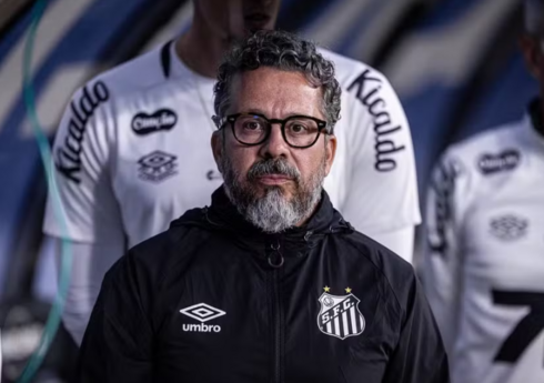 Neymarın çıxış etdiyi klub baş məşqçisini istefaya göndərib