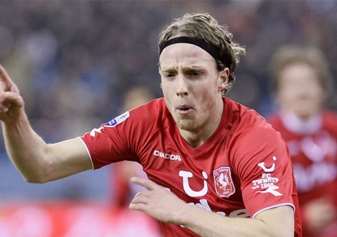 Niderland çempionu olan futbolçu 7 il müddətinə həbs edilib