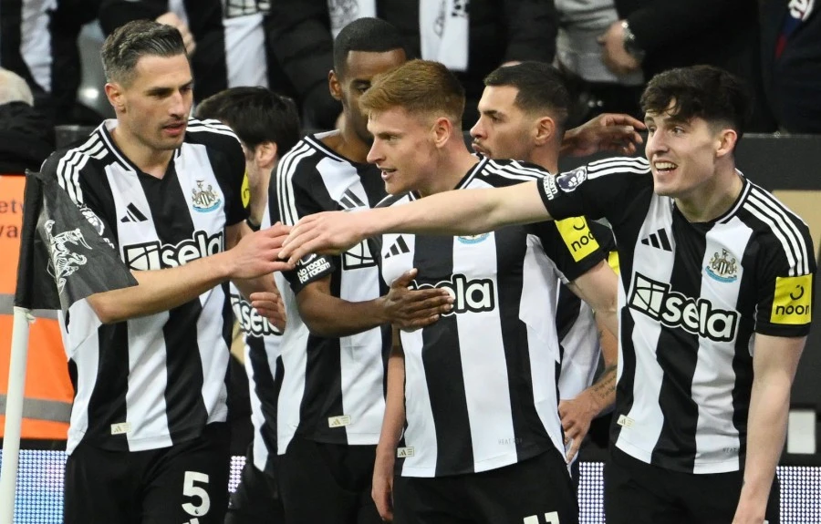 “Nyukasl” təxirə salınmış matçda şou göstərdi – VİDEO