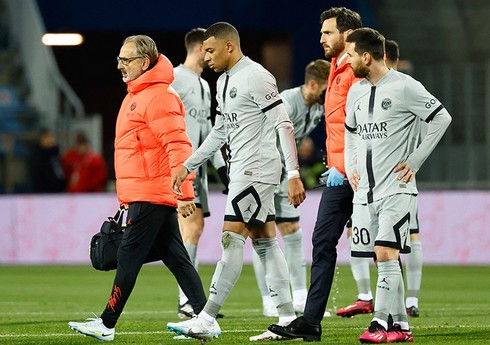 PSJ-nin ulduz futbolçusu "Bavariya" ilə oyunu buraxacaq