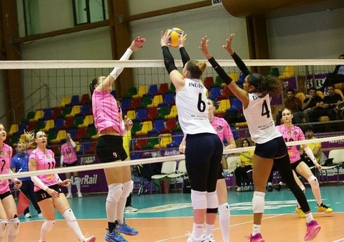 Qadın voleybolçular arasında Yüksək Liqada VII tura yekun vurulub